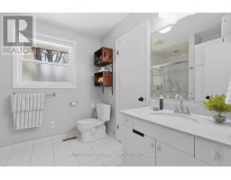 916 OXFORD STREET W - 14