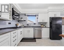 916 OXFORD STREET W - 5