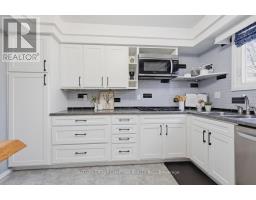 916 OXFORD STREET W - 6