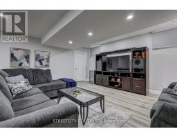 95 OPTIMIST DRIVE - 36