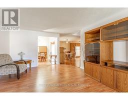 62 EDWIN CRESCENT - 10