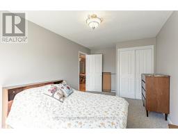 62 EDWIN CRESCENT - 21