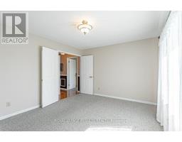 62 EDWIN CRESCENT - 23