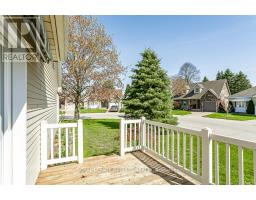 62 EDWIN CRESCENT - 31