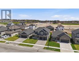39 MUIRFIELD DRIVE - 34
