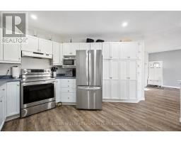 34 WAXWING CRESCENT - 9