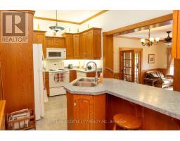 218 WOODSTOCK STREET N - 18