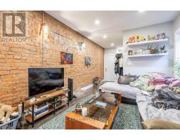 203 JOHN STREET N - 13