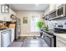 203 JOHN STREET N - 17