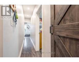 203 JOHN STREET N - 18