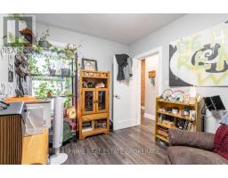 203 JOHN STREET N - 21