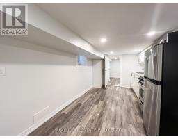 203 JOHN STREET N - 35