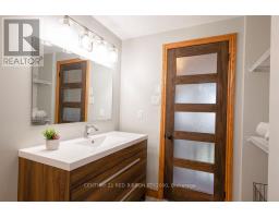 110 ROE STREET - 31