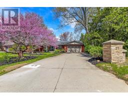27 CROYDON DRIVE - 1