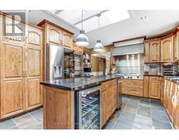27 CROYDON DRIVE - 10