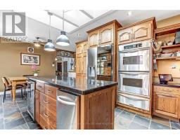 27 CROYDON DRIVE - 11