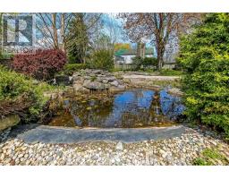 27 CROYDON DRIVE - 43