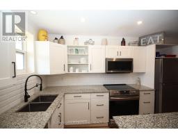 87 - 1919 TRAFALGAR STREET - 3
