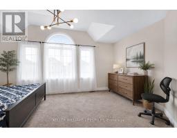 18 - 3270 SINGLETON AVENUE - 25