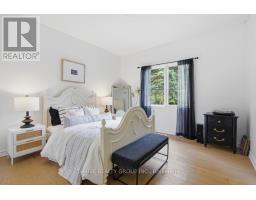 52 WYNFIELD LANE - 37