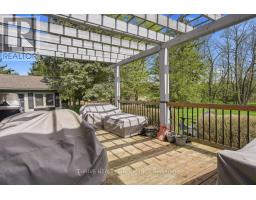 52 WYNFIELD LANE - 39