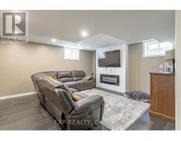 8 OLIVER CRESCENT - 22