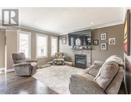8 OLIVER CRESCENT - 7