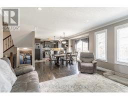 8 OLIVER CRESCENT - 9