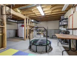 94 CARRIAGE HILL DRIVE - 31
