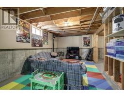 94 CARRIAGE HILL DRIVE - 32