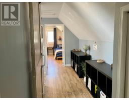 15 CHANCTON CRESCENT - 15