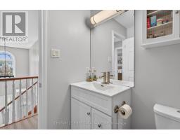 285 THORNE DRIVE - 18
