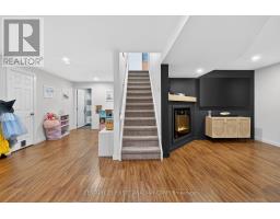 285 THORNE DRIVE - 24
