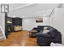 285 THORNE DRIVE - 25