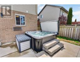 285 THORNE DRIVE - 36