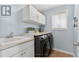 285 THORNE DRIVE - 4