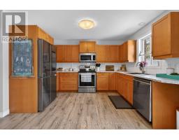 285 THORNE DRIVE - 6