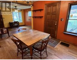 121 BARKER STREET - 4
