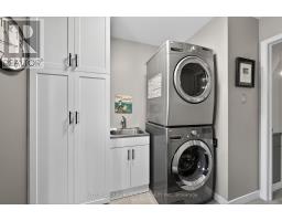 372 GRANGEOVER AVENUE - 22