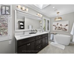 372 GRANGEOVER AVENUE - 27