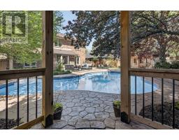 372 GRANGEOVER AVENUE - 40