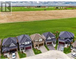 22 SPARROW CRESCENT - 40
