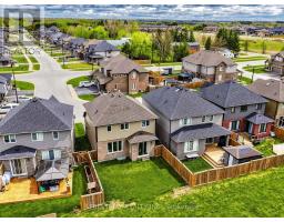 22 SPARROW CRESCENT - 44