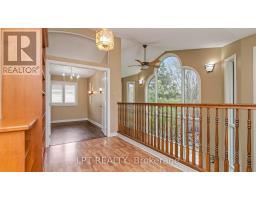 488 SUNNYSIDE CRESCENT - 18
