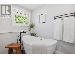 255 HIGHVIEW CRESCENT - 23