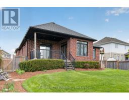 95 MAYAPPLE CRESCENT - 40