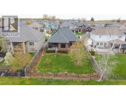 95 MAYAPPLE CRESCENT - 44