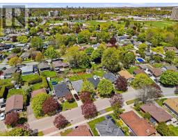 93 NICHOLAS CRESCENT - 31
