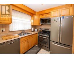 45 MANITOULIN DRIVE - 18