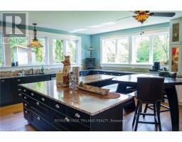 4118 THOMAS ROAD - 14